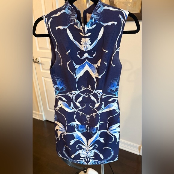 KEEPSAKE the Label Dresses & Skirts - Keepsake the Label Blue White Peplum Come Save me Dress Floral Mini sz S
